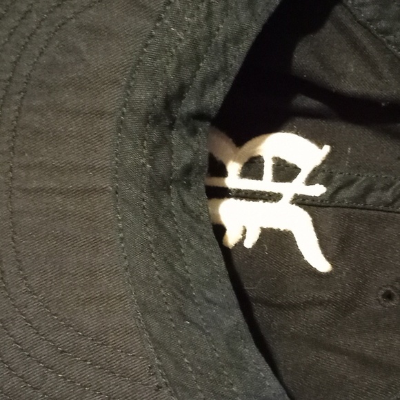 Ralph Lauren Rugby Hat, NWT,  XLarge,Black with White Stripes. Old English R, - Picture 6 of 6